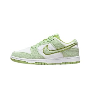 Nike Dunk Low SE 'Fleece - Honeydew' (W)