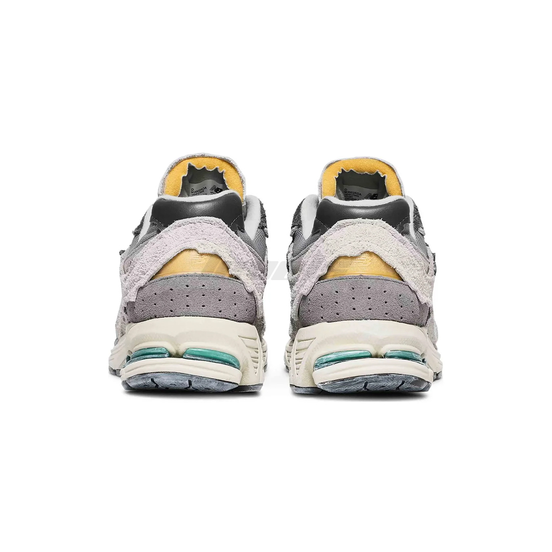 New Balance 2002R Protection Pack Rain Cloud